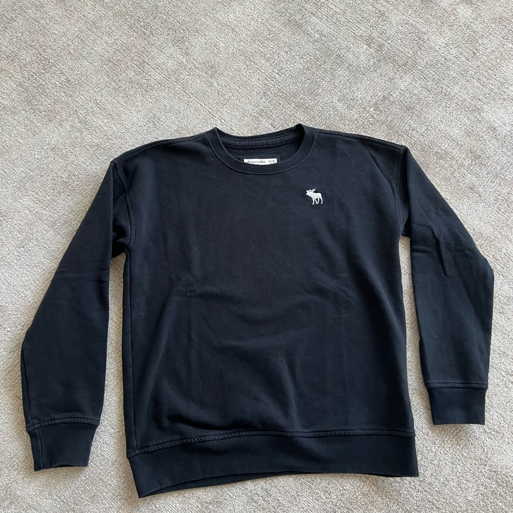 Abercrombie Kids Black and White Logo
Crewneck Sweatshirt